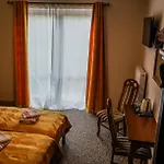 Dworek Bursztynowy 3* Karwia