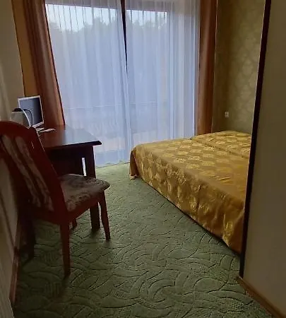 Bed & Breakfast Dworek Bursztynowy 2*