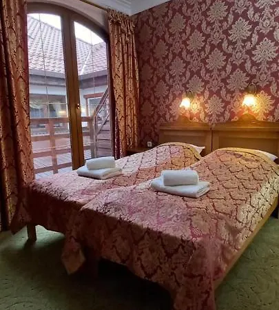 Dworek Bursztynowy 2* Karwia