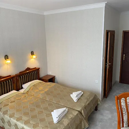 Dworek Bursztynowy 3*