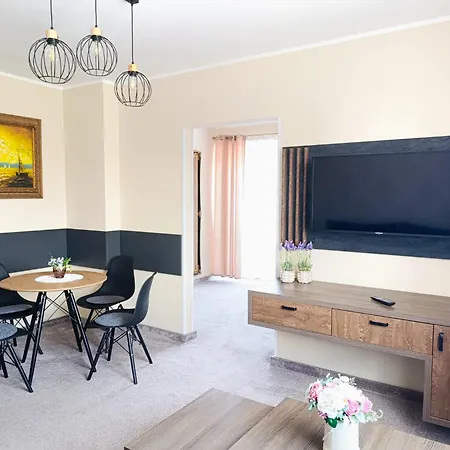 Bed & Breakfast Dworek Bursztynowy 3*