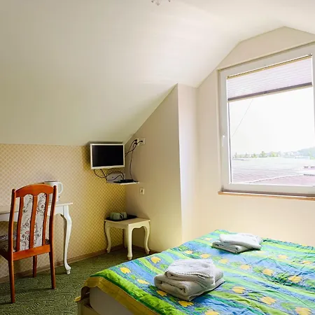 Dworek Bursztynowy Bed & Breakfast