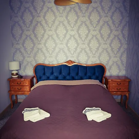 Dworek Bursztynowy Bed & Breakfast Karwia