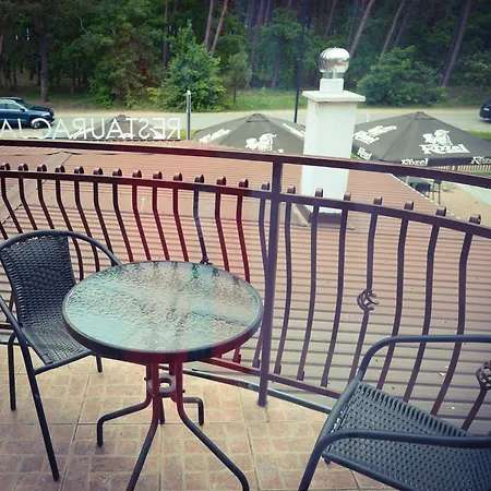 Dworek Bursztynowy Bed & Breakfast Karwia