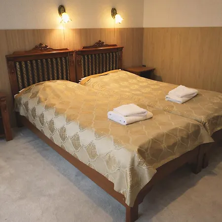 Dworek Bursztynowy B&B 3*