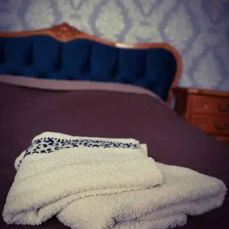 Bed & Breakfast Dworek Bursztynowy 3*