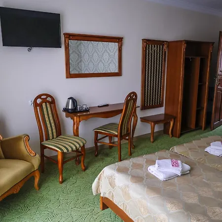 Dworek Bursztynowy Bed & Breakfast Karwia