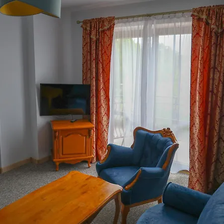 Dworek Bursztynowy Karwia