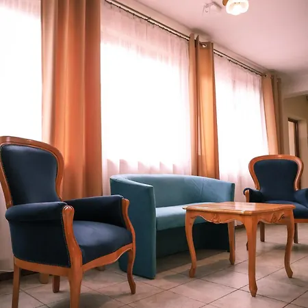 Bed & Breakfast Dworek Bursztynowy 3*