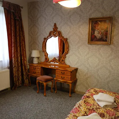 Dworek Bursztynowy 3*