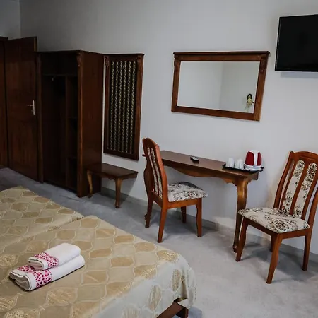 Dworek Bursztynowy Karwia