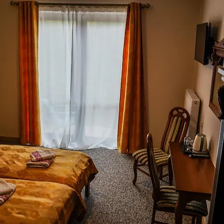 Dworek Bursztynowy 3* Karwia