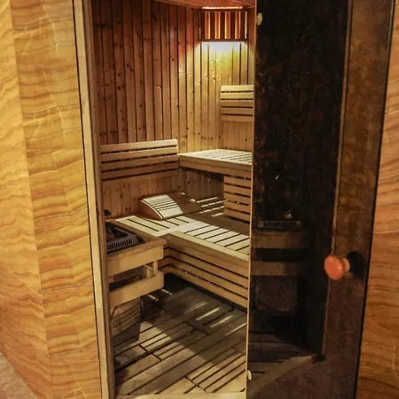 Dworek Bursztynowy 3*