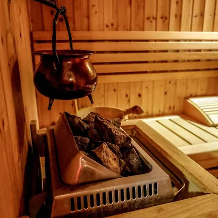 Dworek Bursztynowy 3* Karwia