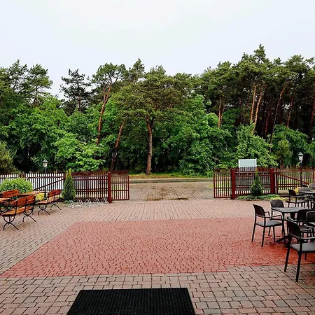 Bed & Breakfast Dworek Bursztynowy 3*