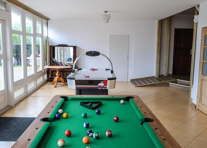 Dworek Bursztynowy Bed & Breakfast