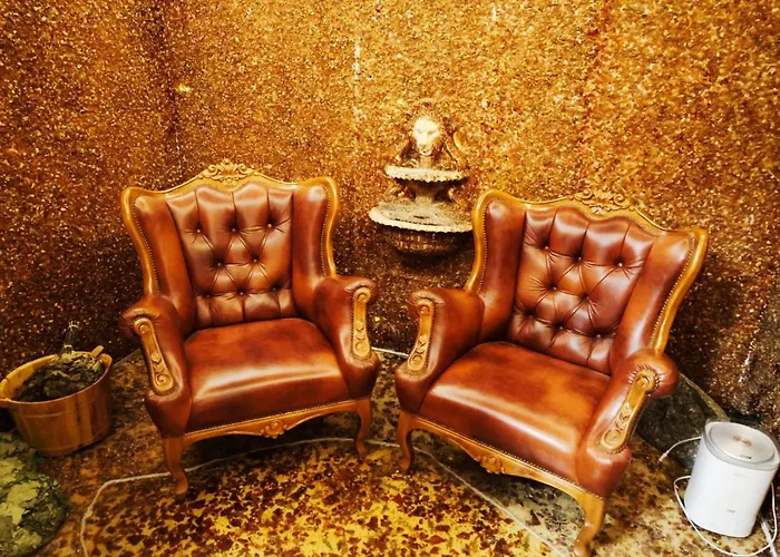 Dworek Bursztynowy Bed & Breakfast 3*