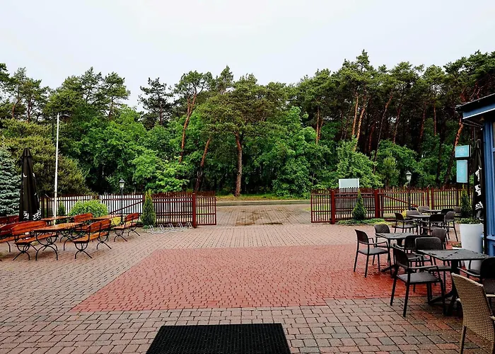 Bed & Breakfast Dworek Bursztynowy 3*